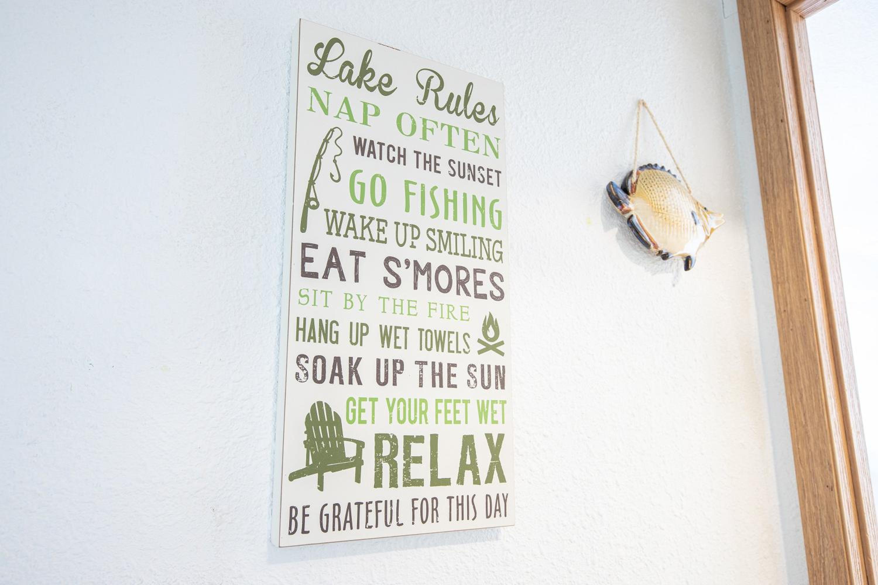 Wonderful Remote Lake Cabin! Fish from Deck & Dock