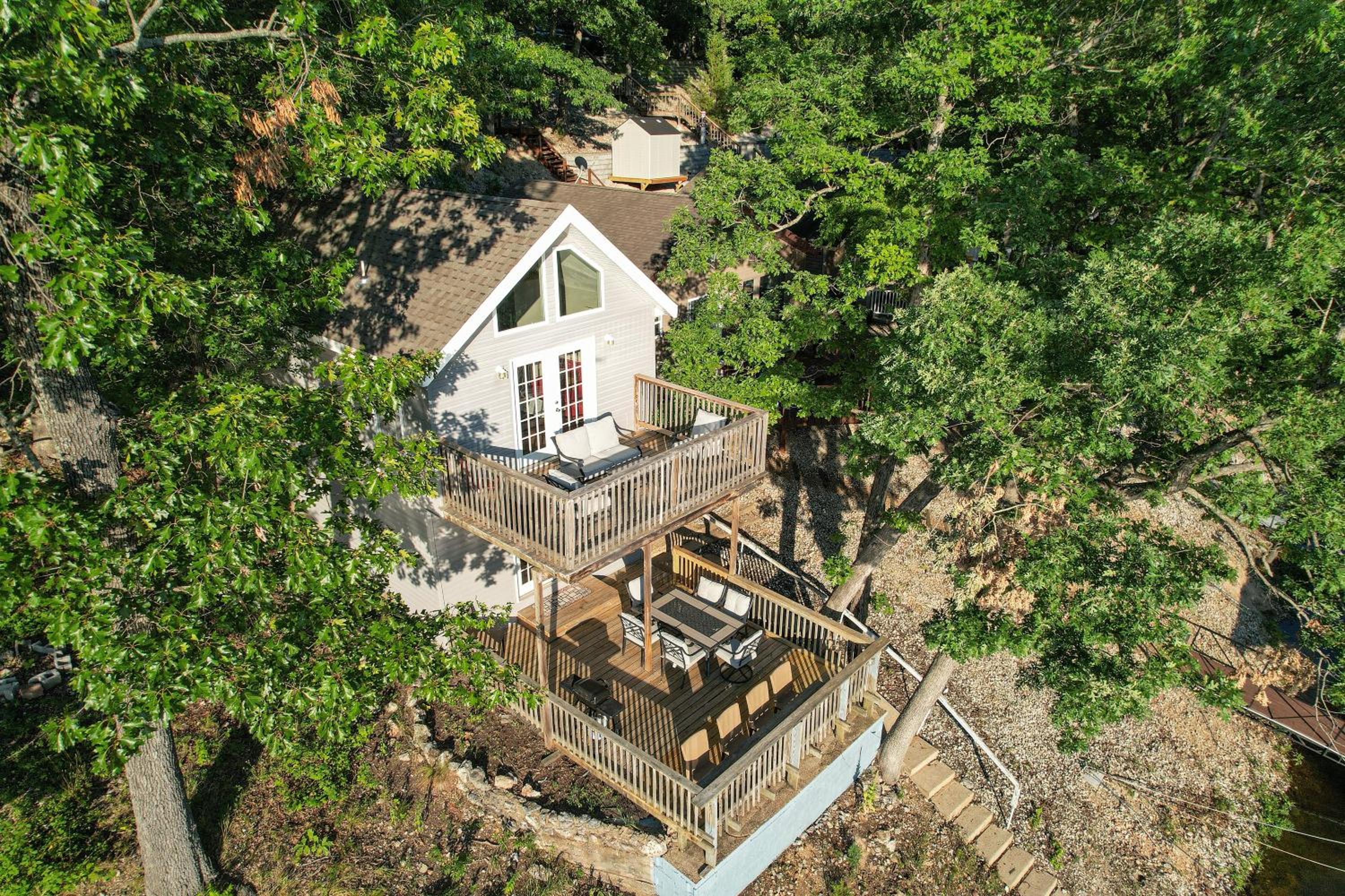 Private Dock, Paddle Boards, Views & Hot Spots!