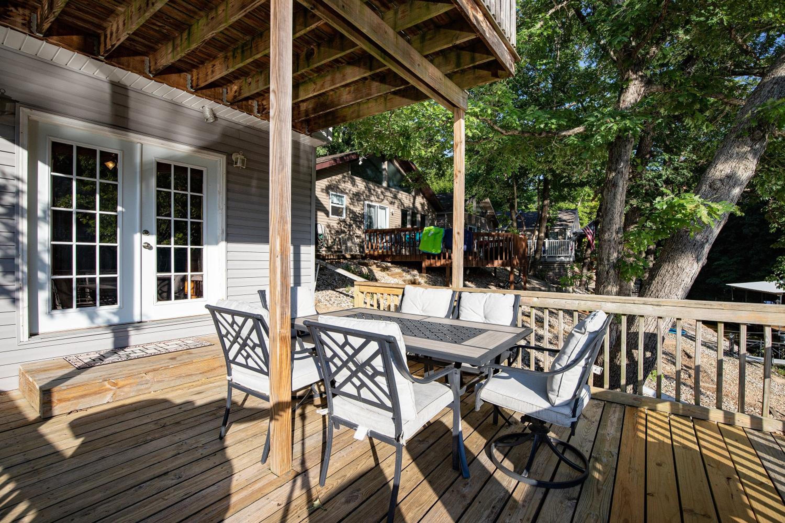 Private Dock, Paddle Boards, Views & Hot Spots!
