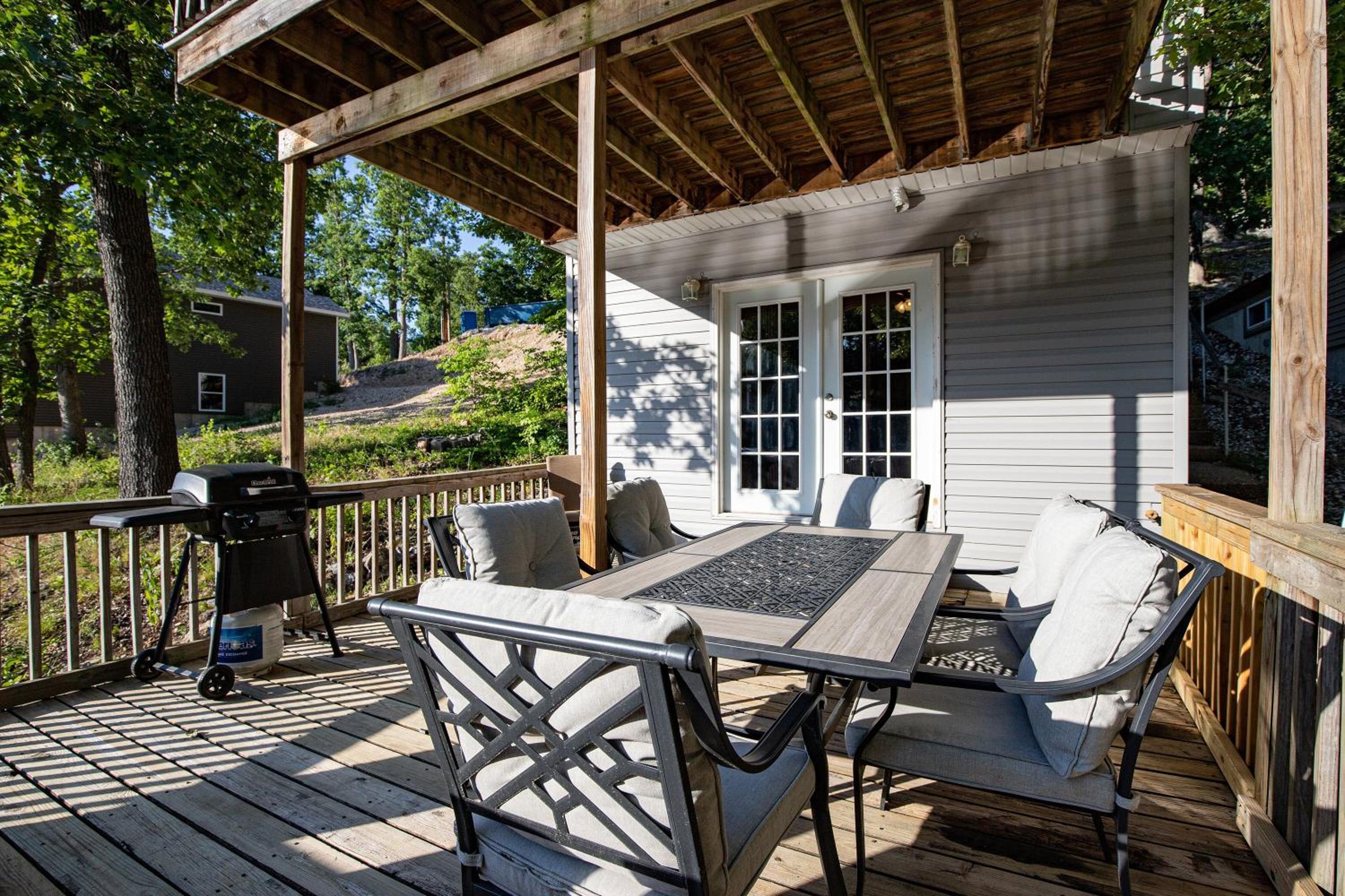 Private Dock, Paddle Boards, Views & Hot Spots!