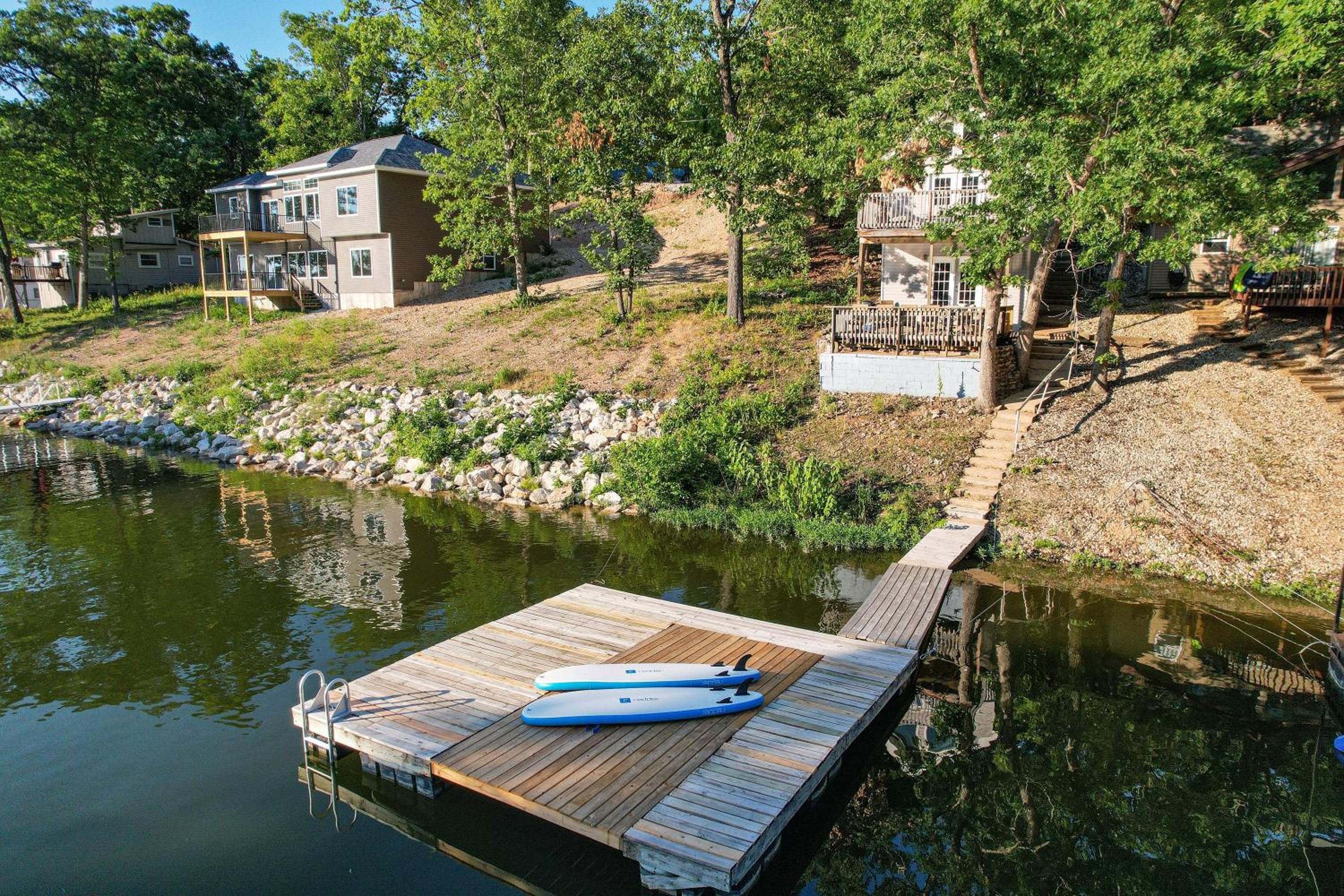 Private Dock, Paddle Boards, Views & Hot Spots!