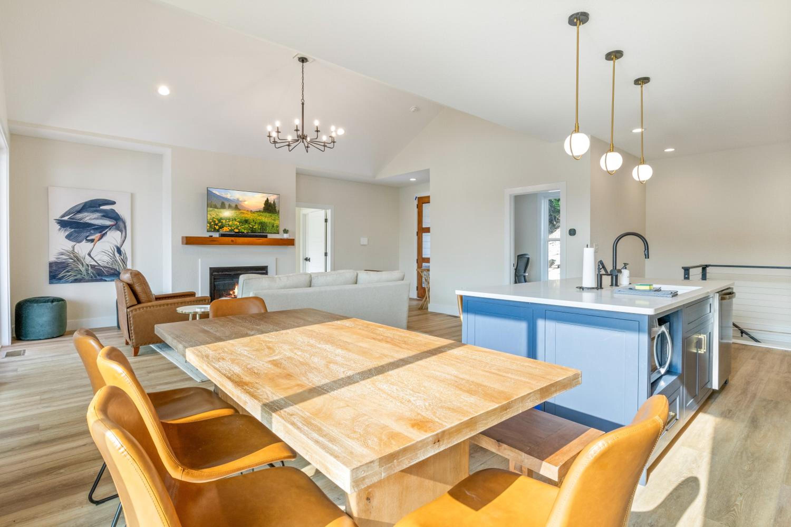Lakefront Home w/ Arcade Games, Wet Bar, Dock, Workspace & Stunning Views