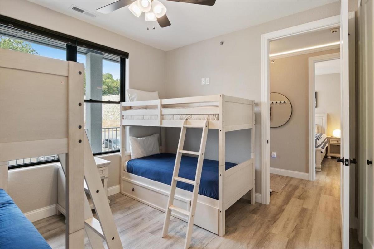 Lakefront Topsider Condo w/ Boat Slip, 2 Pools & Large Deck
