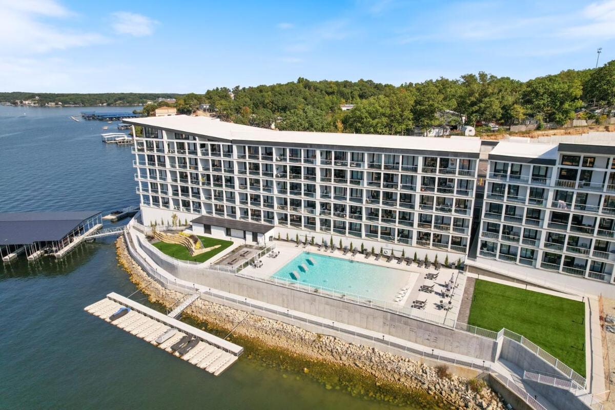 Lakefront Topsider Condo w/ Boat Slip, 2 Pools & Large Deck