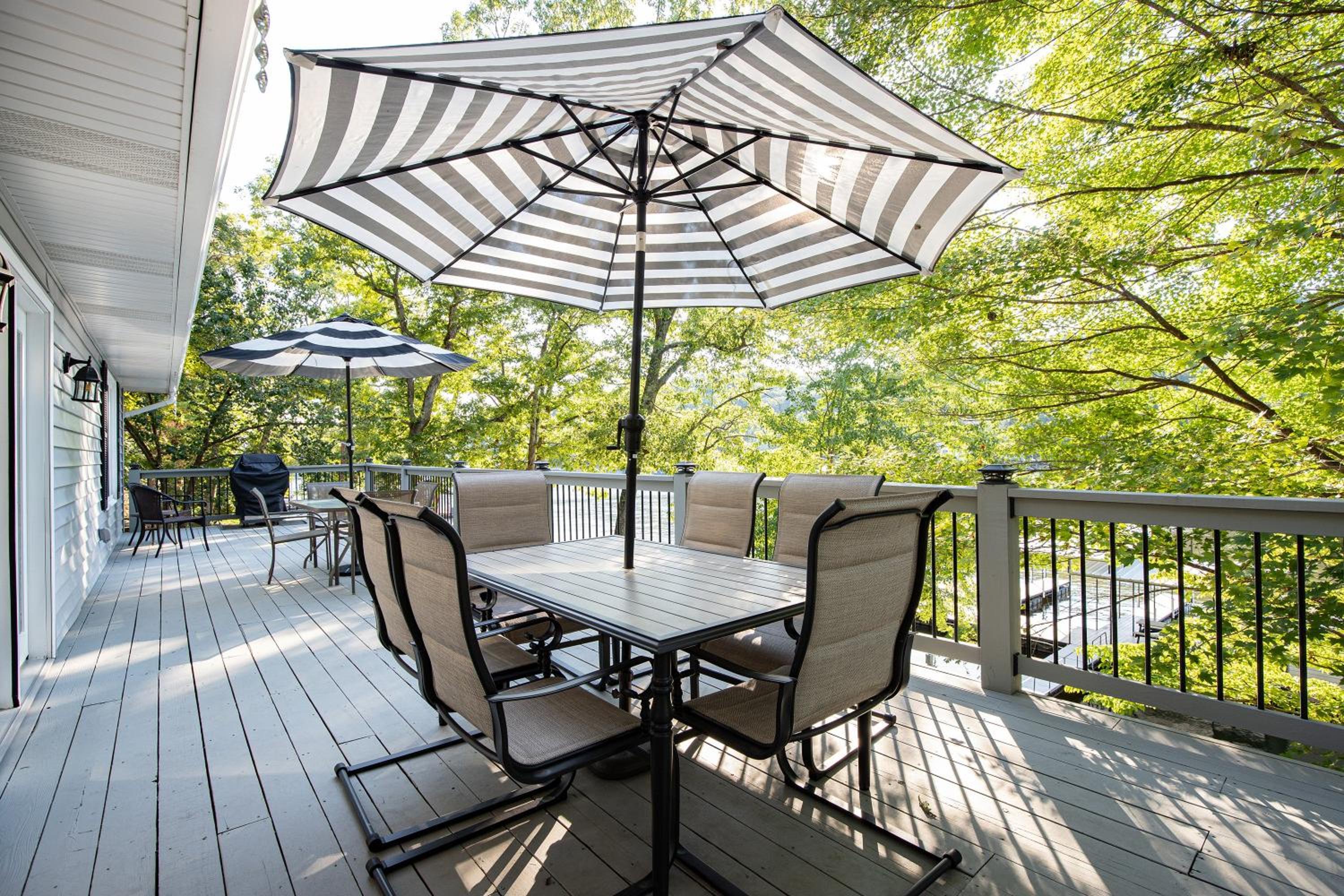 Ideal Cove with Amazing Dock, Kayaks & Fire Pit
