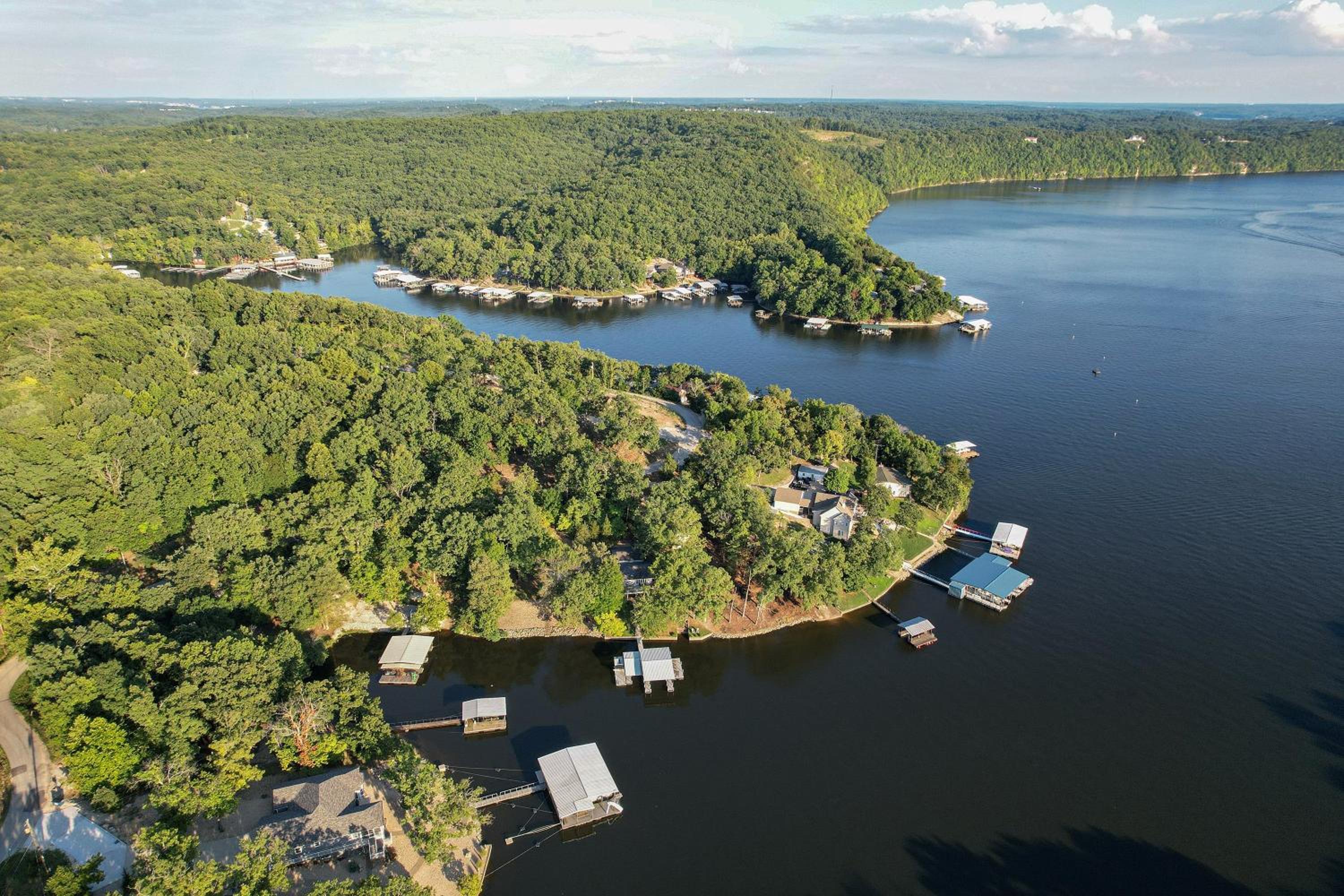 Ideal Cove with Amazing Dock, Kayaks & Fire Pit