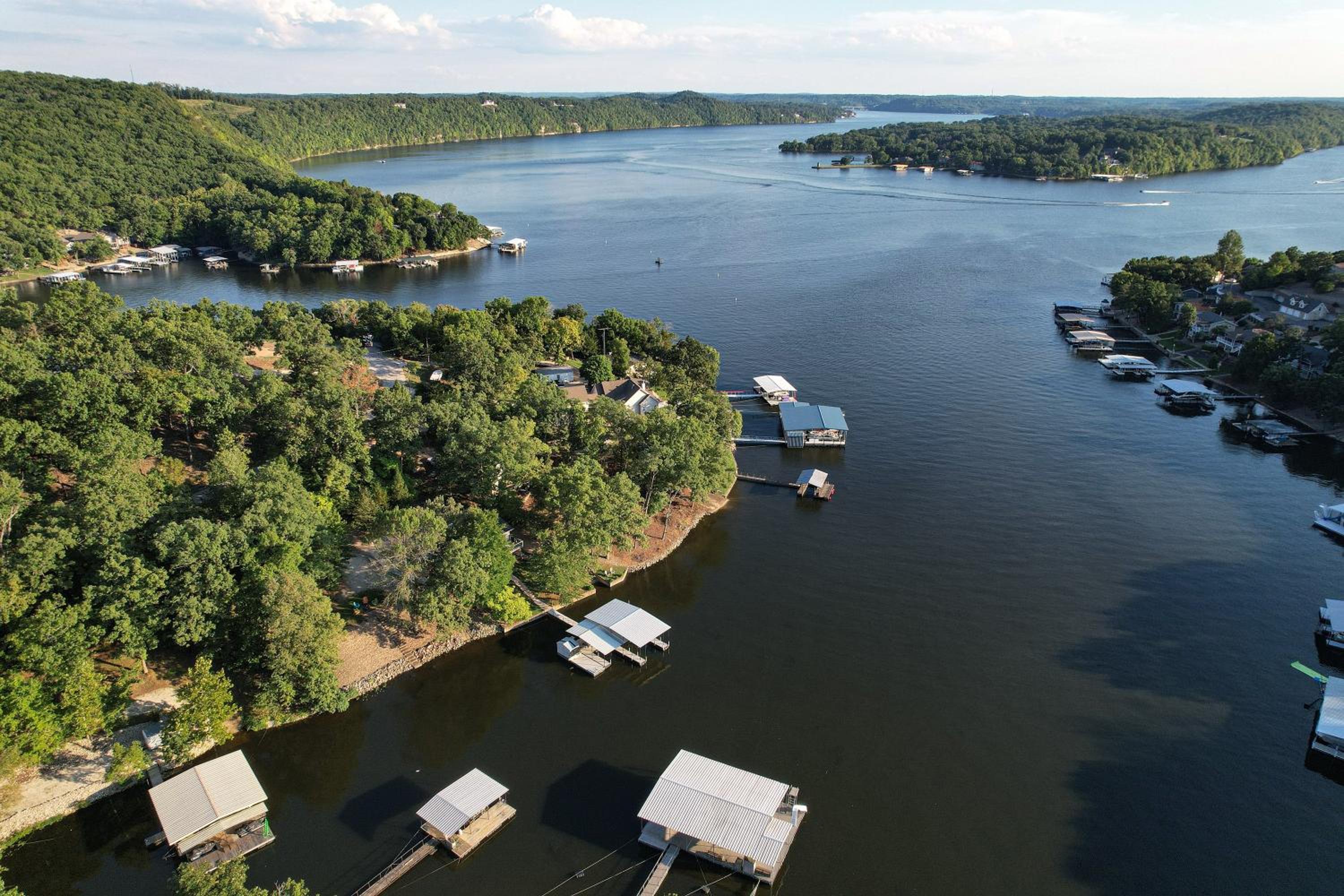 Ideal Cove with Amazing Dock, Kayaks & Fire Pit