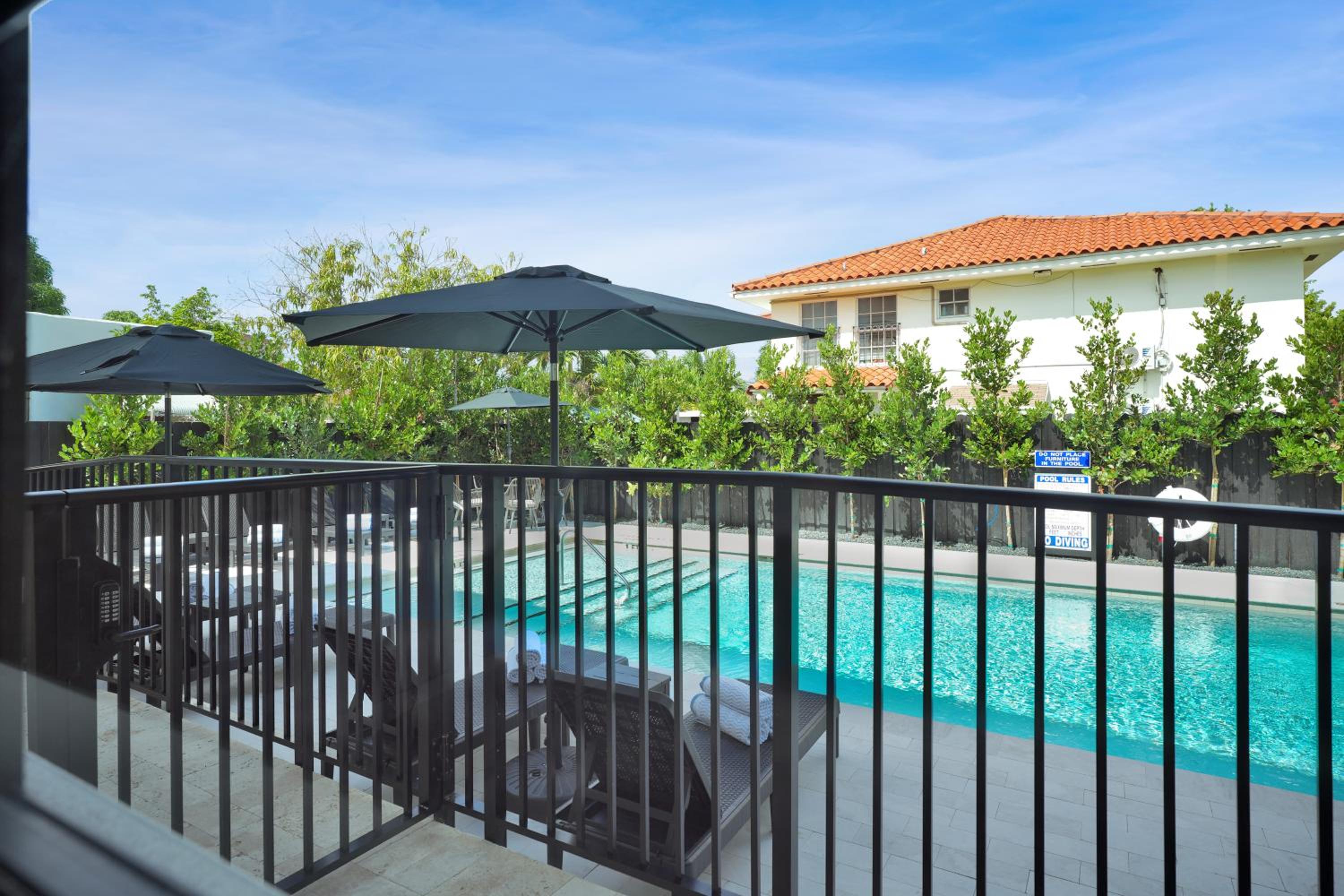 Prestige Retreat by Renzzi