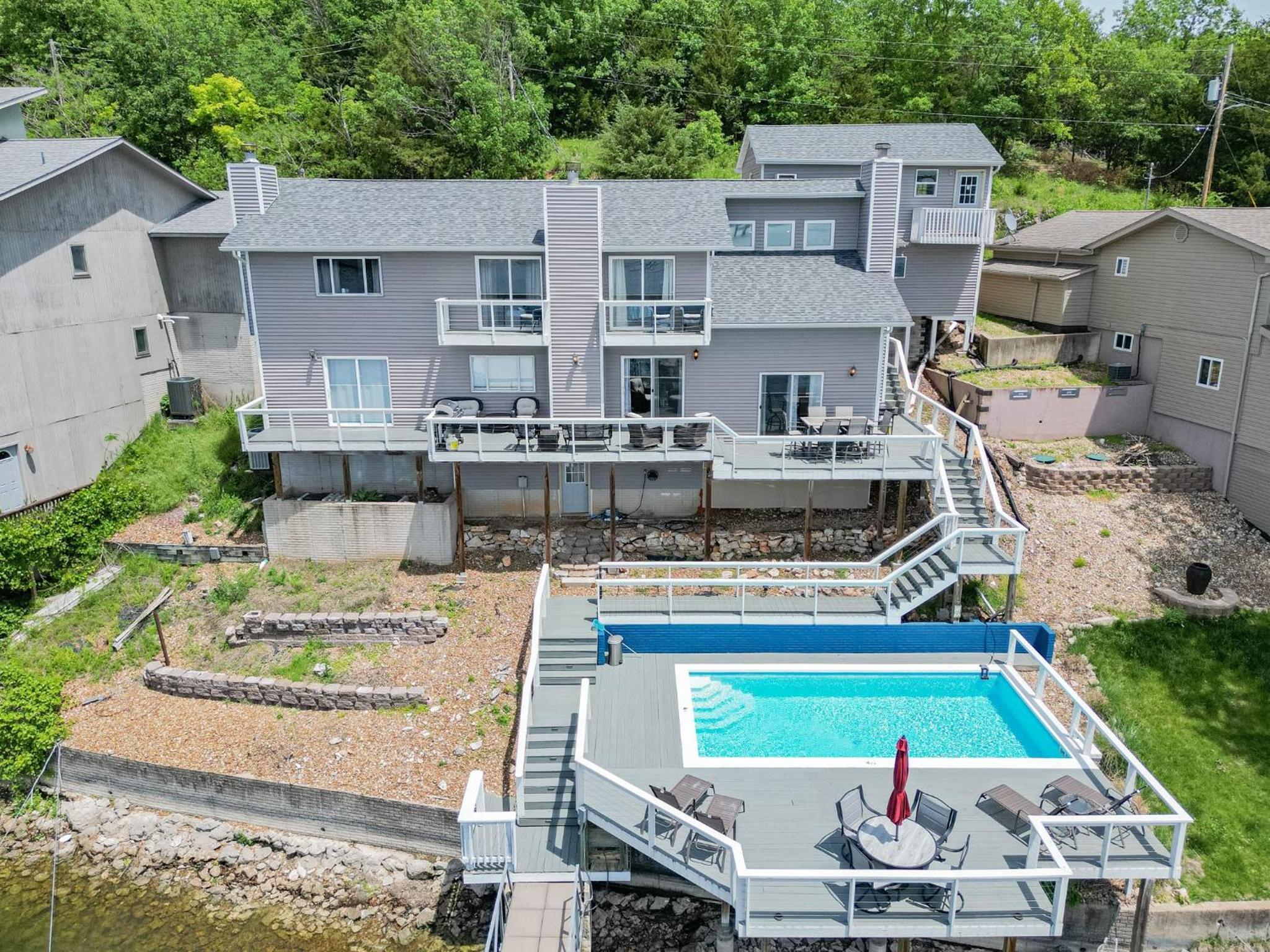 Private Lakefront Pool, Amazing Dock Sleeps 26