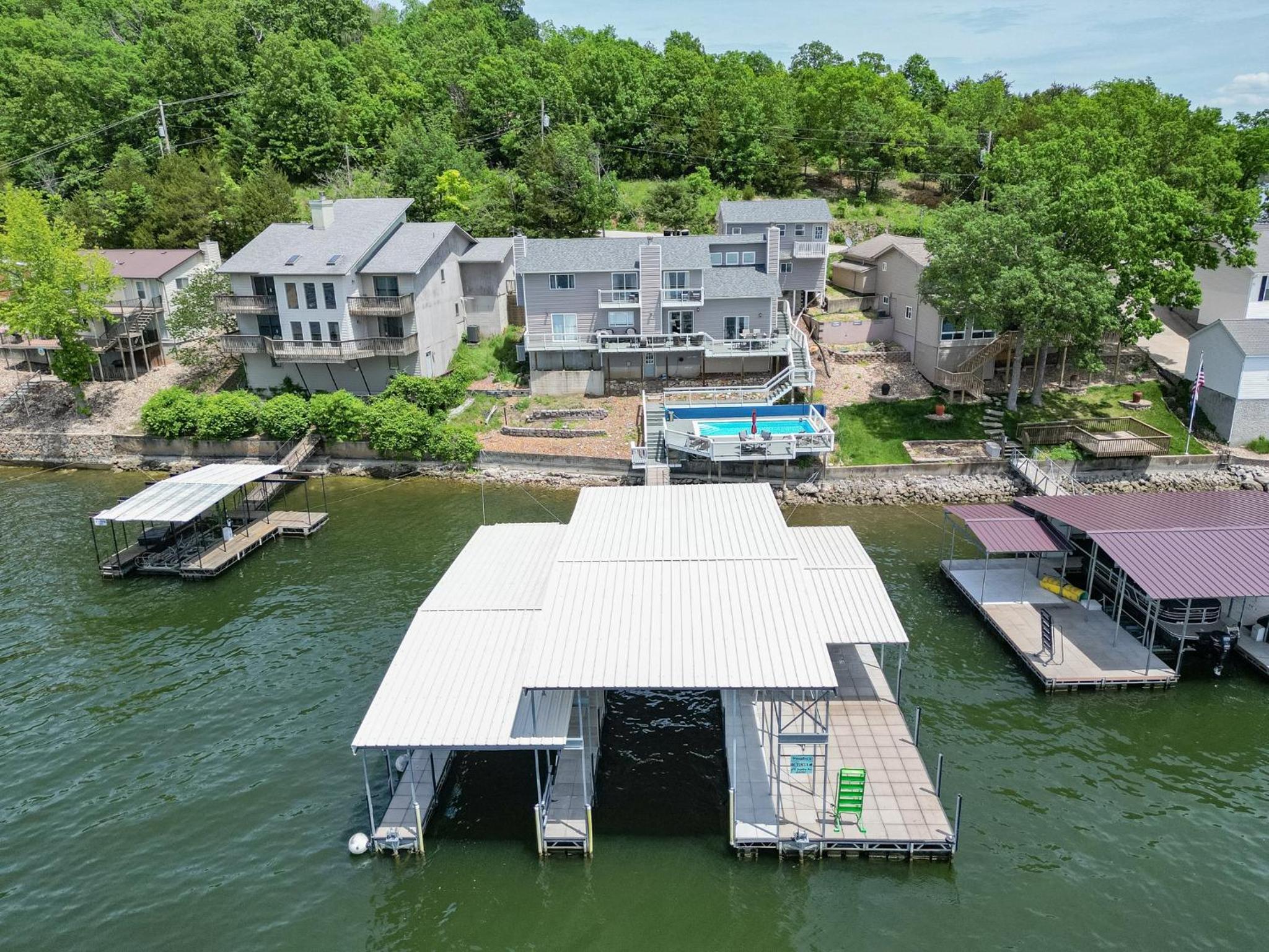 Private Lakefront Pool, Amazing Dock Sleeps 26