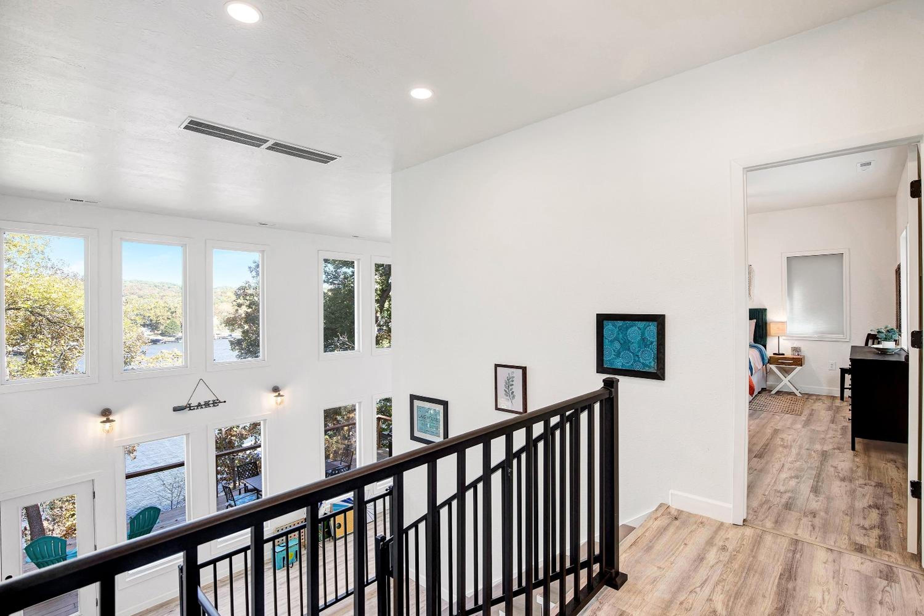 New Custom Home with Breathtaking Views!