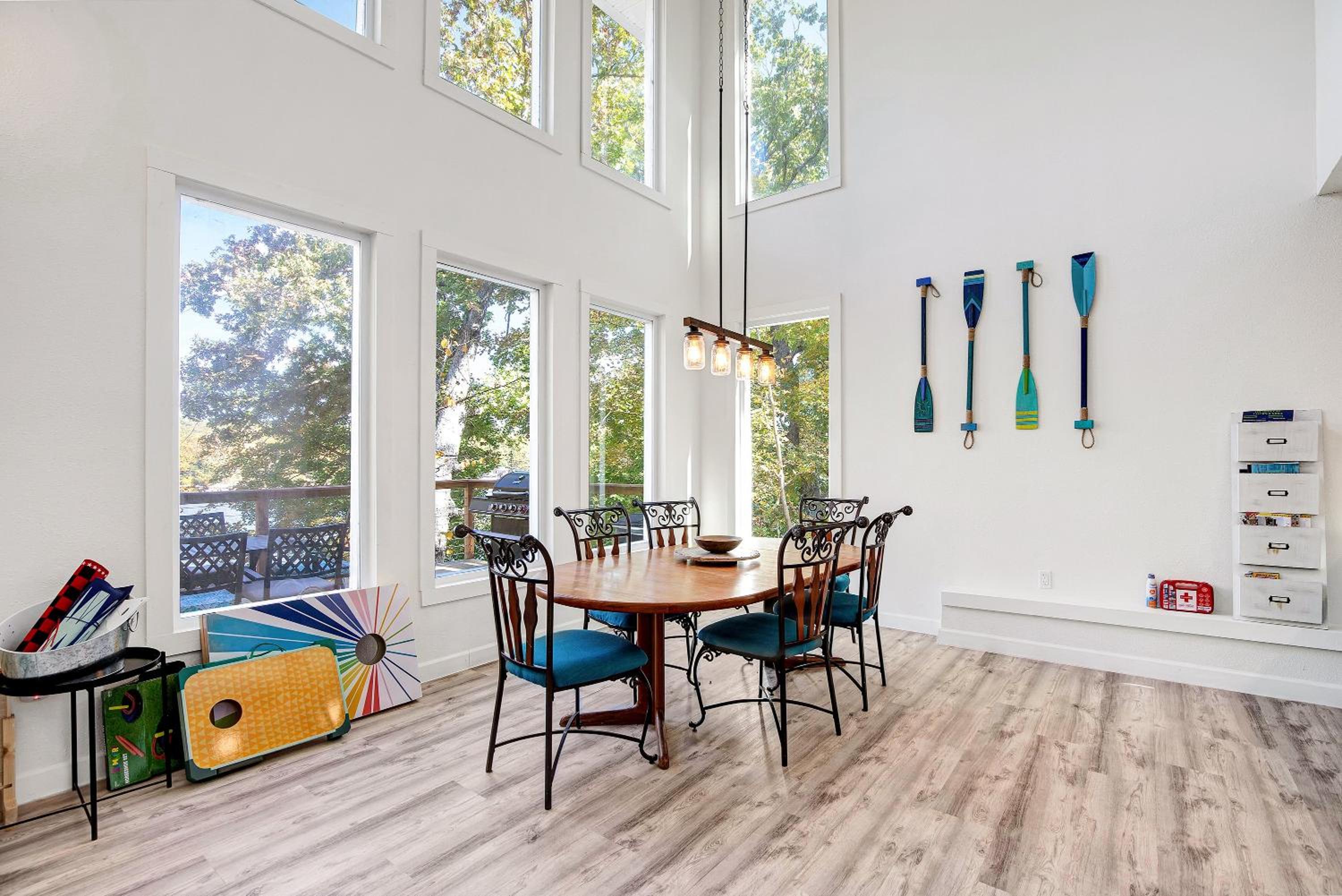 New Custom Home with Breathtaking Views!