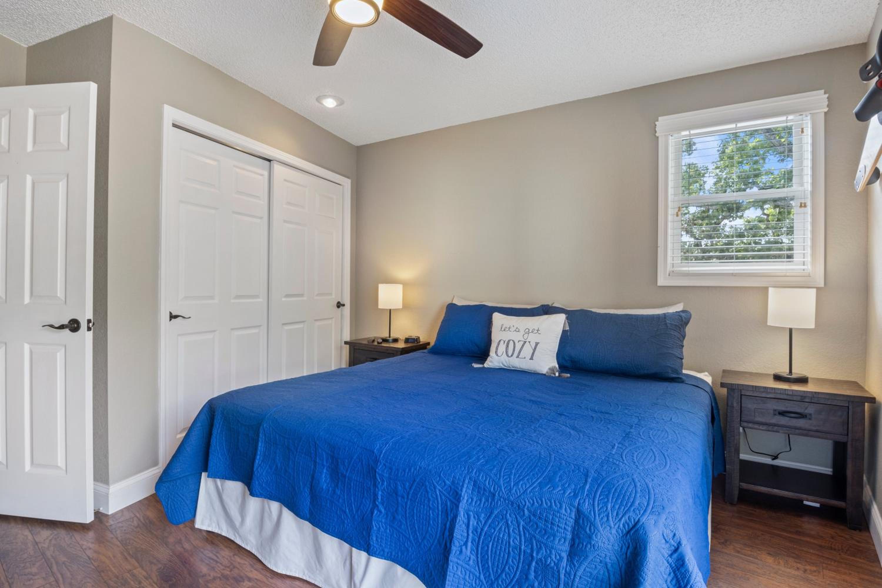 Incredible Views, Spacious Deck, Private Dock, Gas Grill, Games & Cards