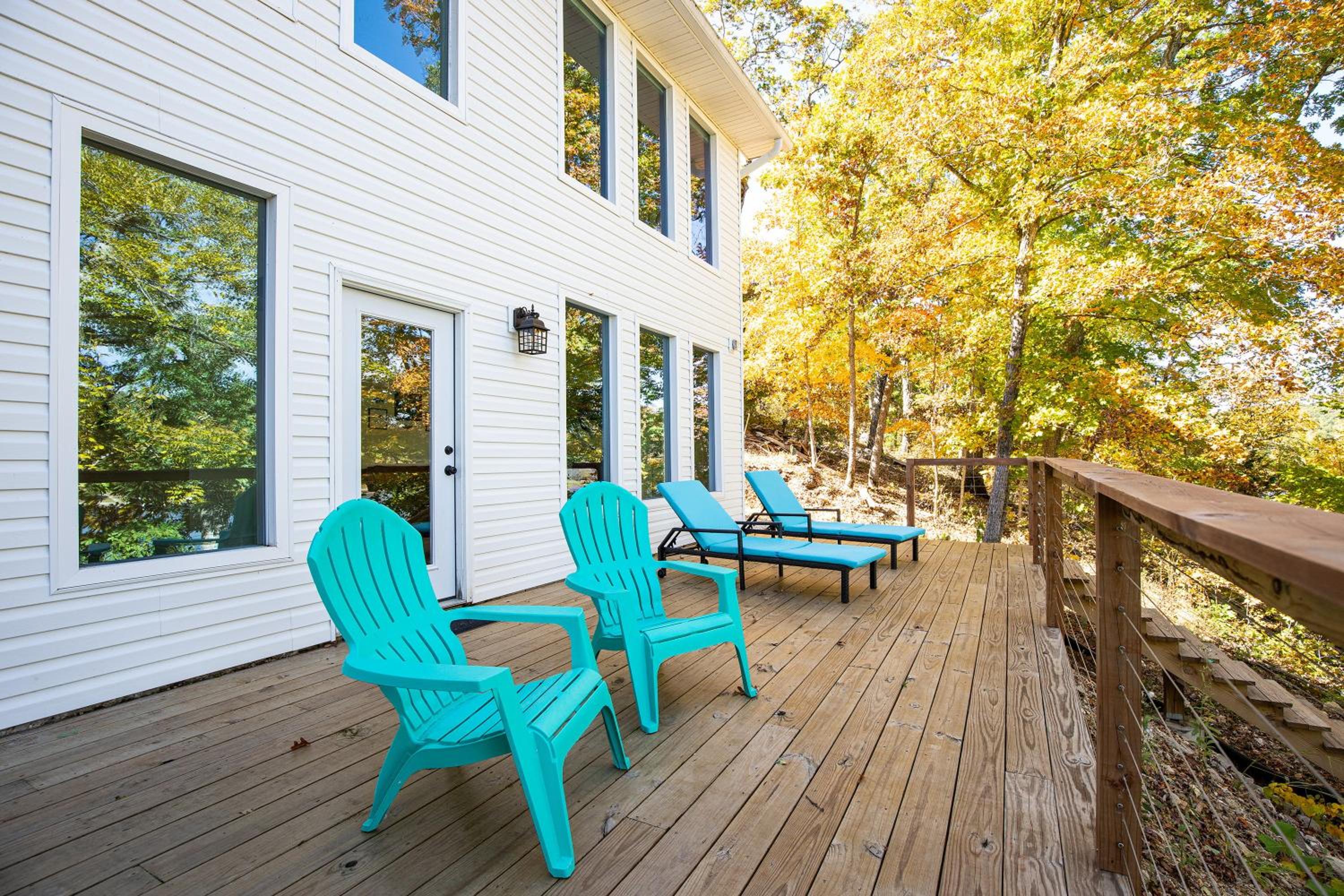 New Custom Home with Breathtaking Views!