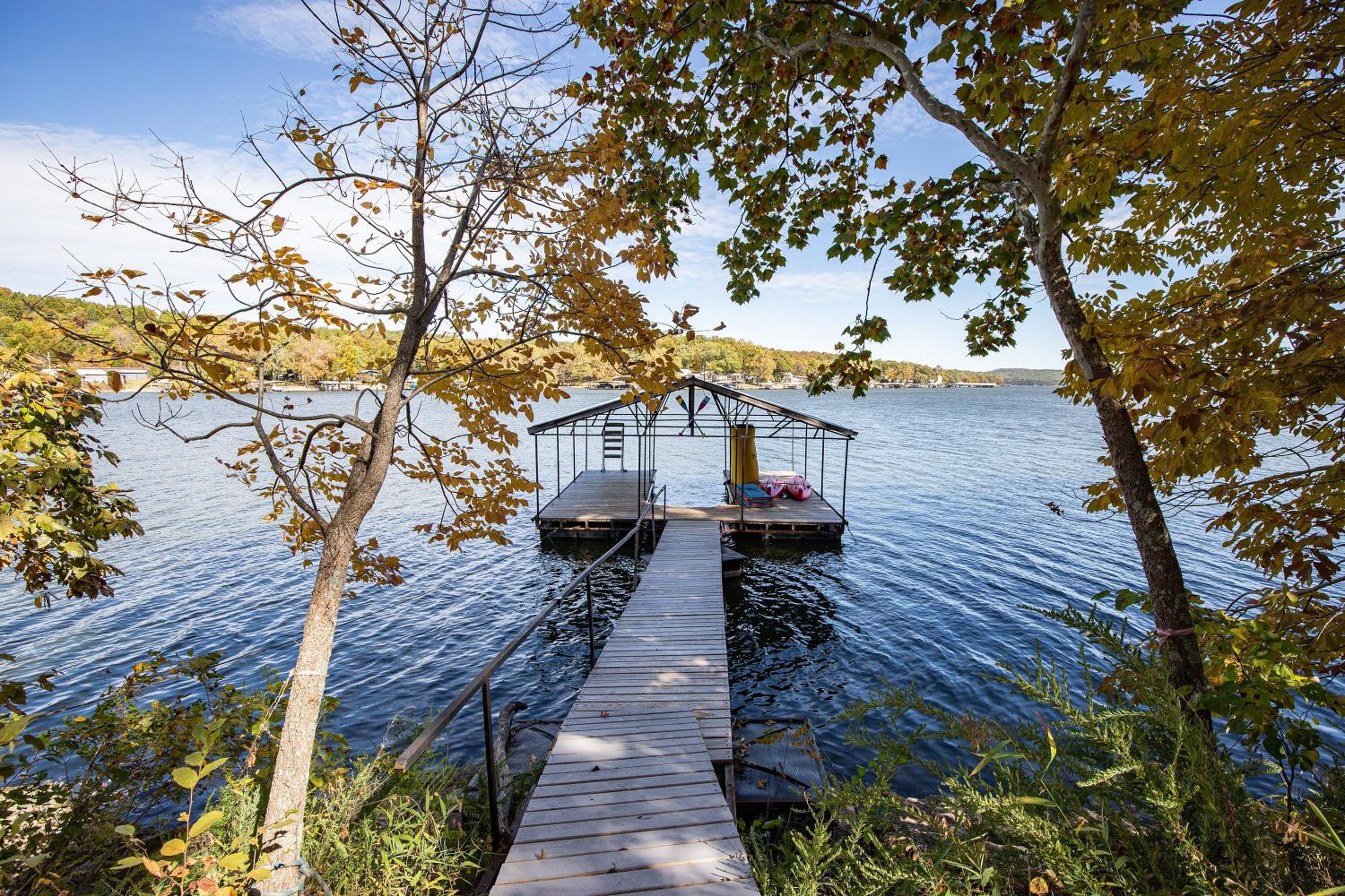 New Custom Home with Breathtaking Views!