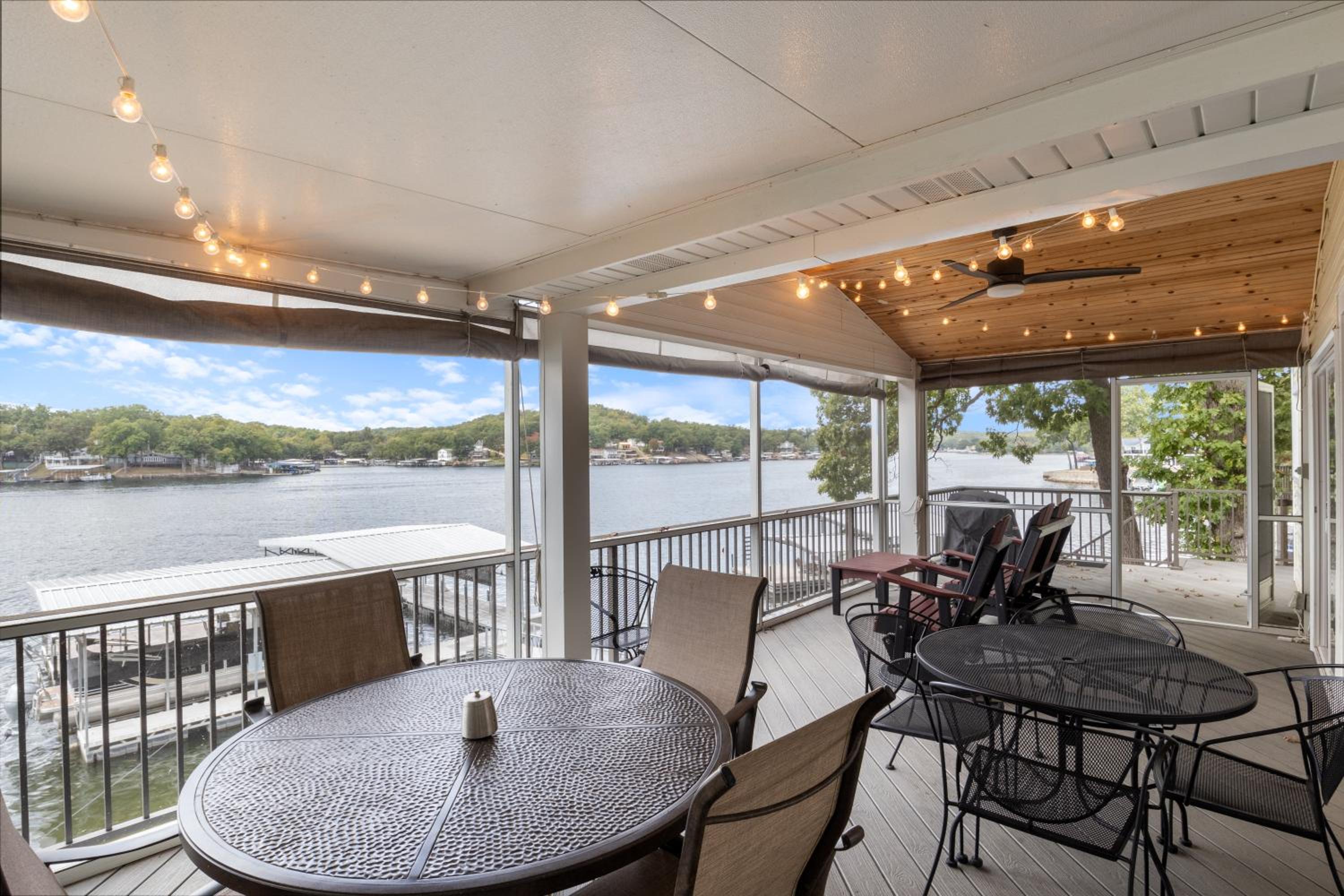 Incredible Views, Spacious Deck, Private Dock, Gas Grill, Games & Cards