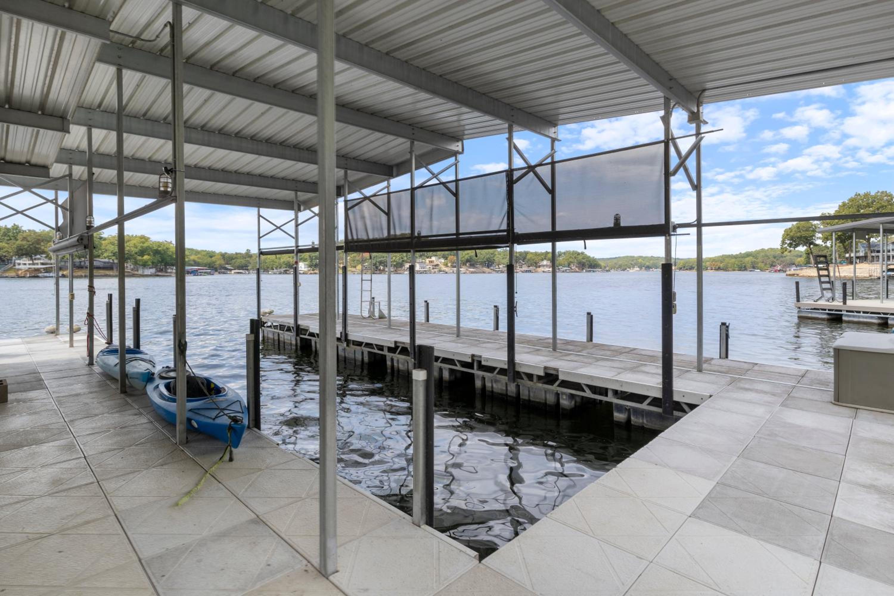 Incredible Views, Spacious Deck, Private Dock, Gas Grill, Games & Cards