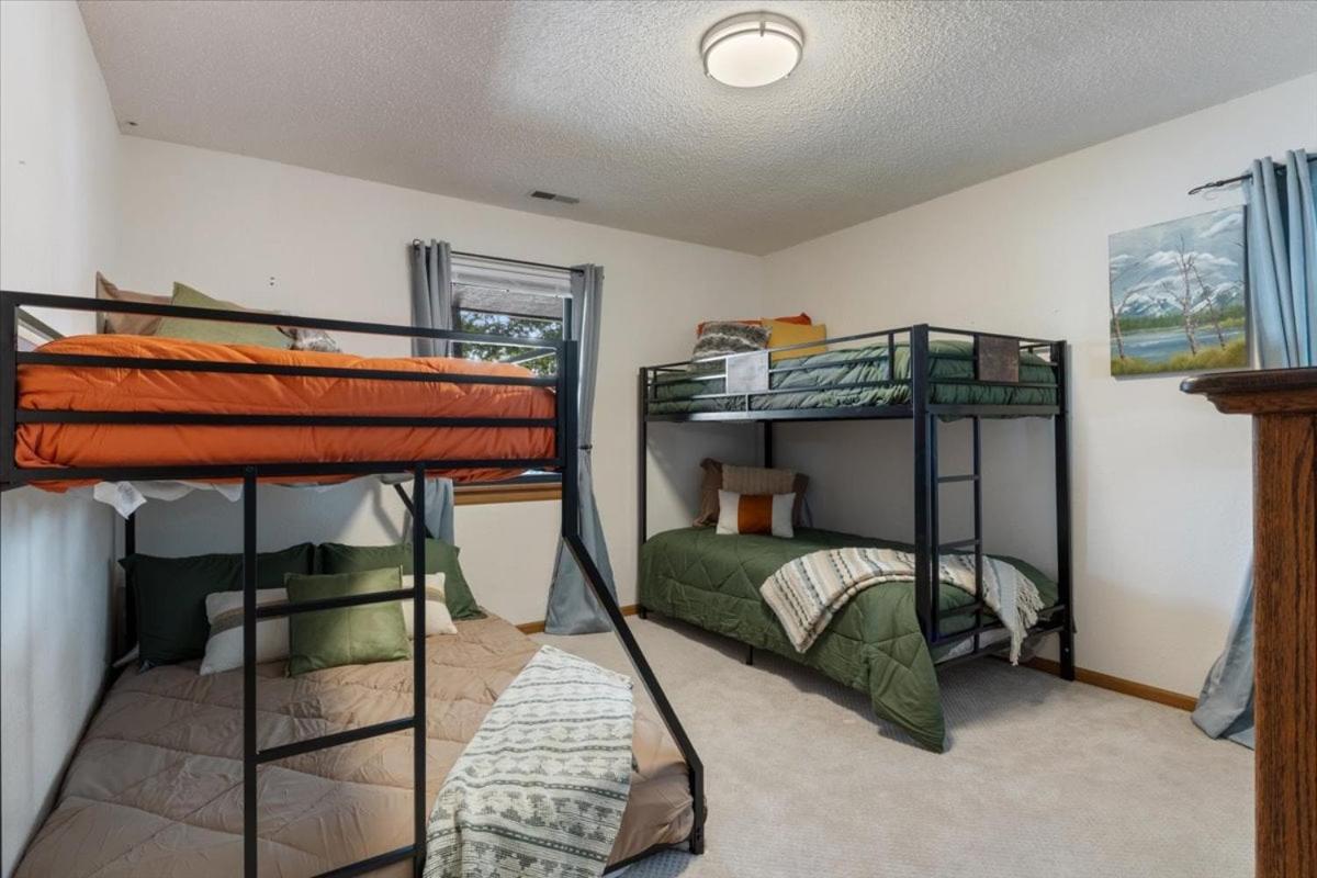 Quiet Cove, Private Dock, Fishing, Swimming, Boat Slip & Kayaks