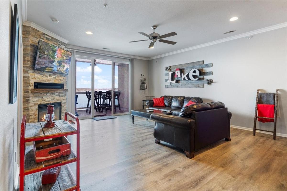 Lands End Condo with Amazing Main Channel Views, 2 Pools, Playground & Boat Slip