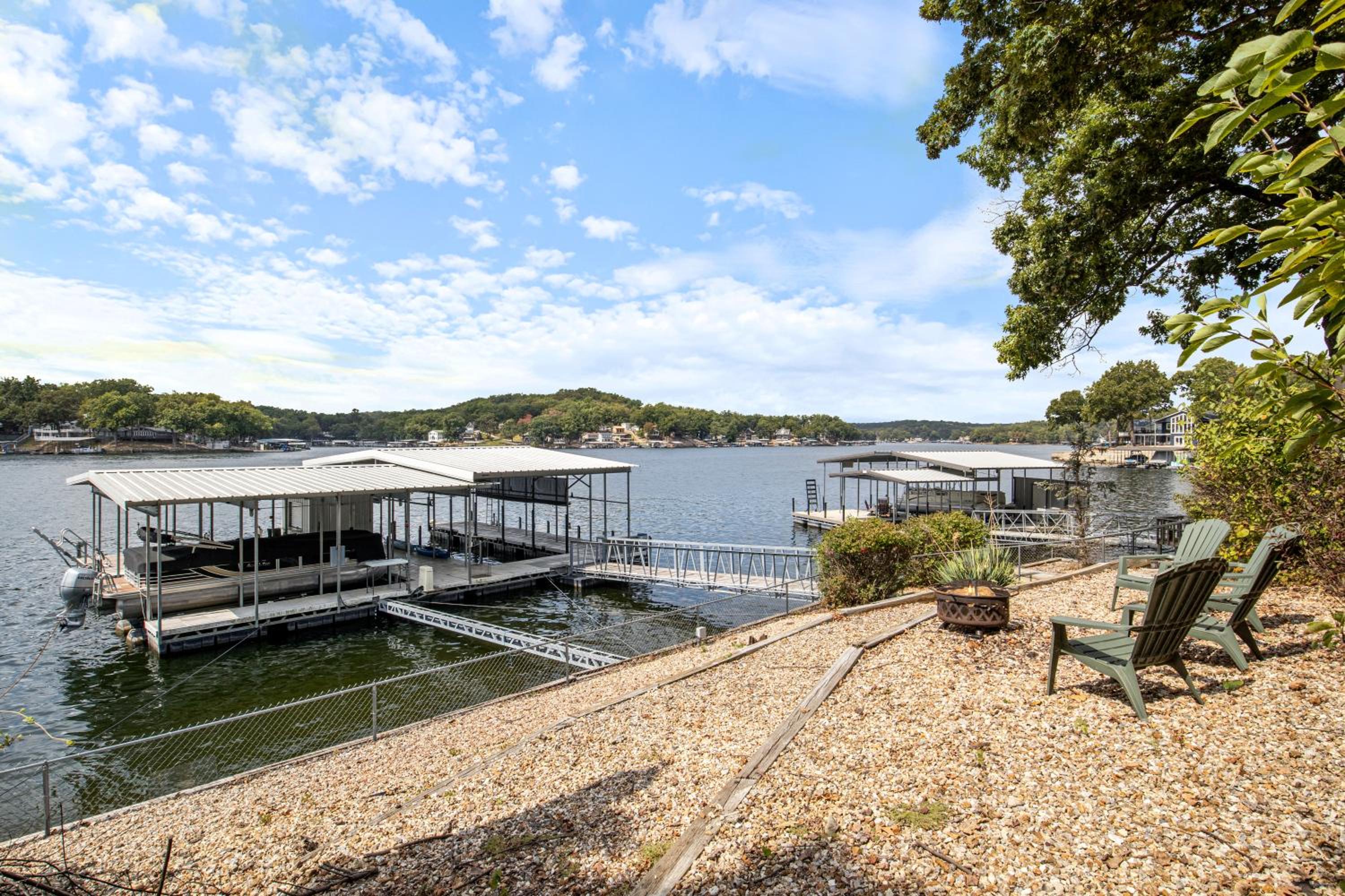 Incredible Views, Spacious Deck, Private Dock, Gas Grill, Games & Cards