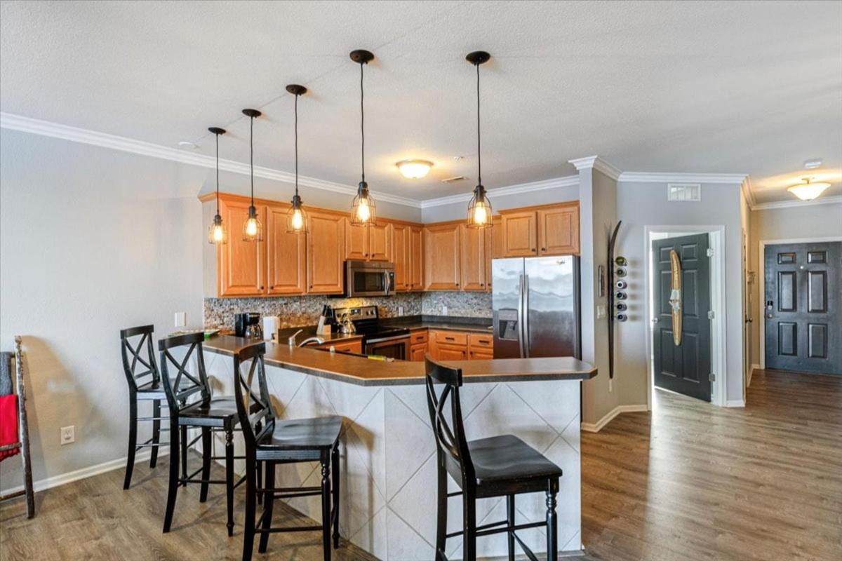 Lands End Condo with Amazing Main Channel Views, 2 Pools, Playground & Boat Slip