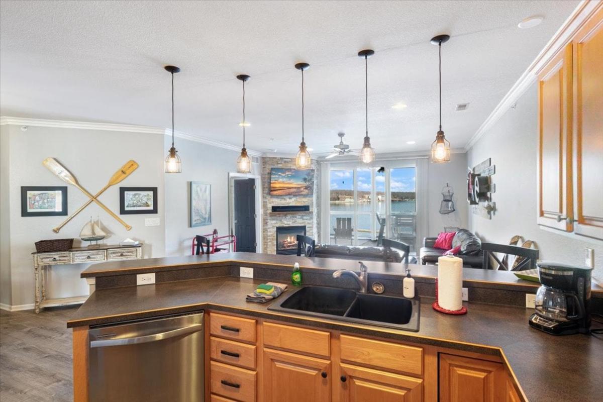 Lands End Condo with Amazing Main Channel Views, 2 Pools, Playground & Boat Slip