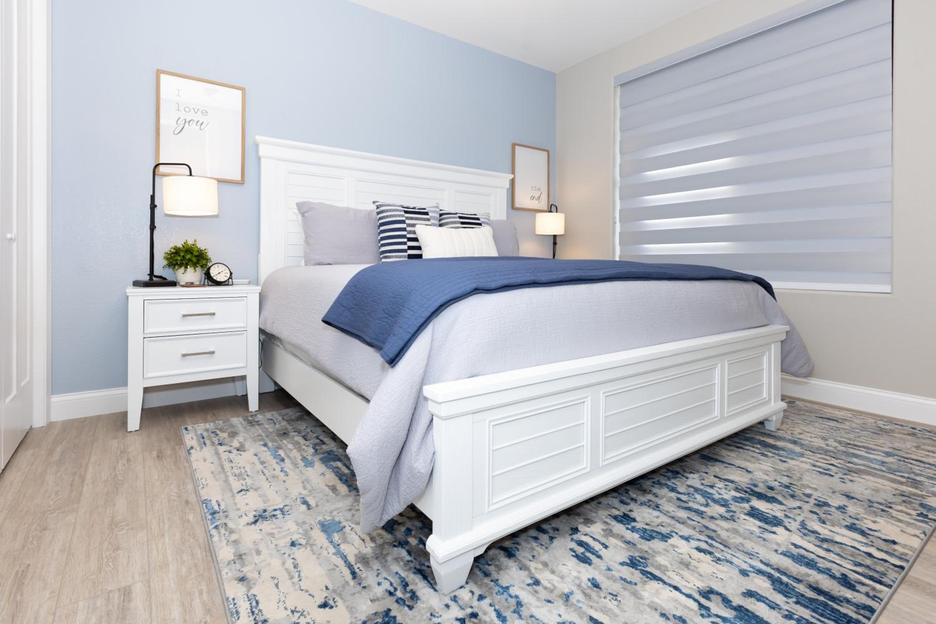Topsider Condo w/ Stunning Lake Views, Shuffleboard & King Beds