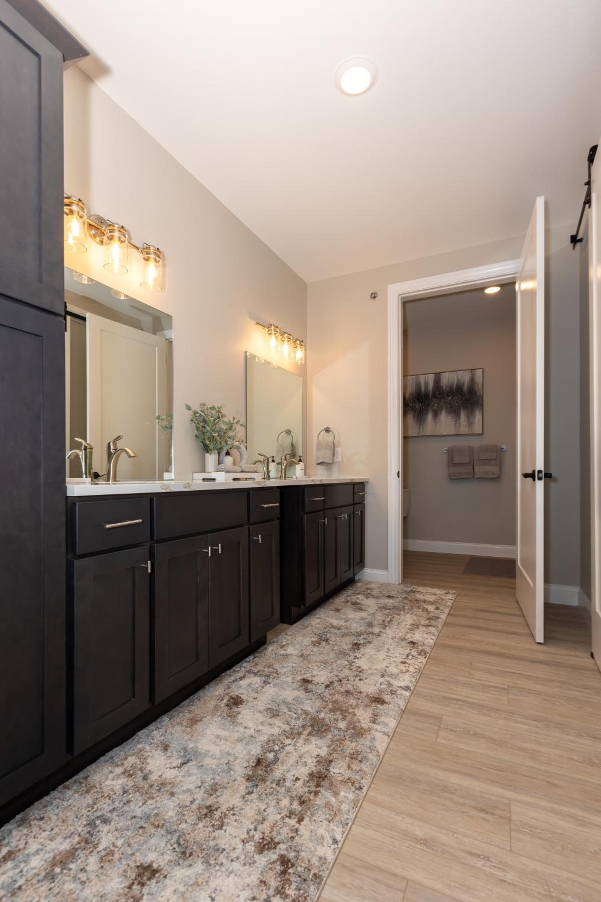 Topsider Condo w/ Stunning Lake Views, Shuffleboard & King Beds