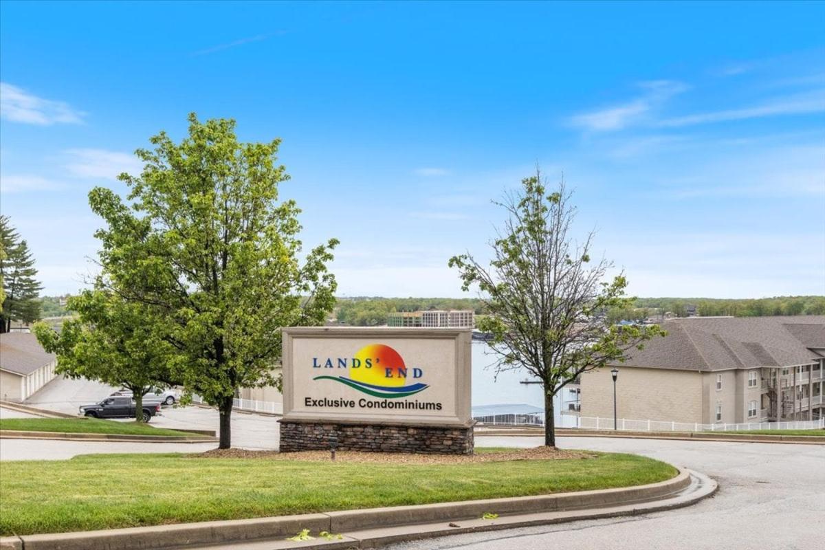 Lands End Condo with Amazing Main Channel Views, 2 Pools, Playground & Boat Slip