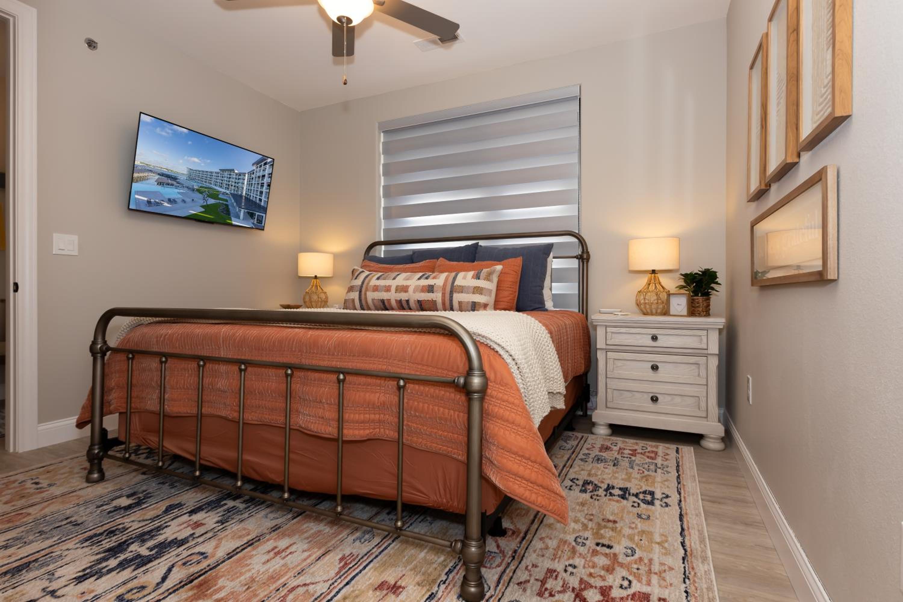 Topsider Condo w/ Stunning Lake Views, Shuffleboard & King Beds