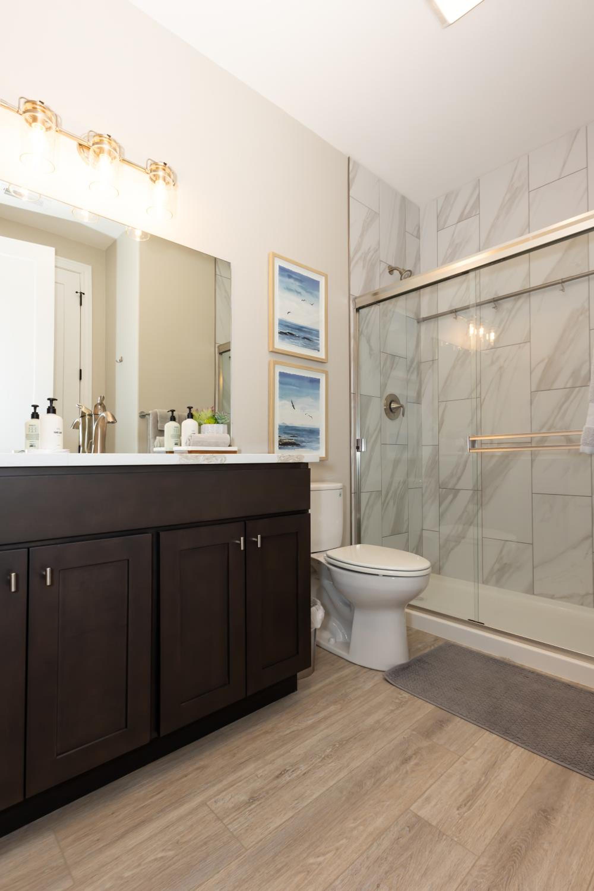 Topsider Condo w/ Stunning Lake Views, Shuffleboard & King Beds