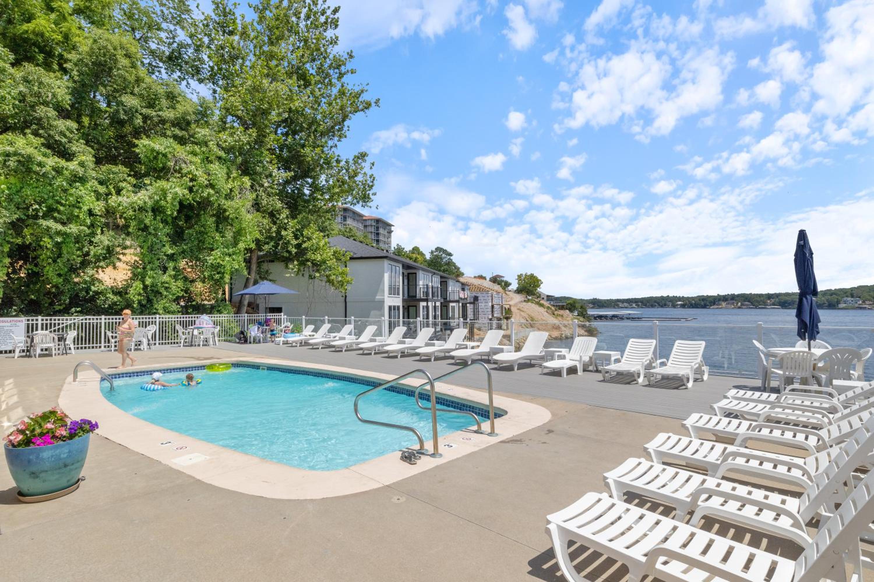 Prime Spot, Breathtaking Views, Nearby Attractions