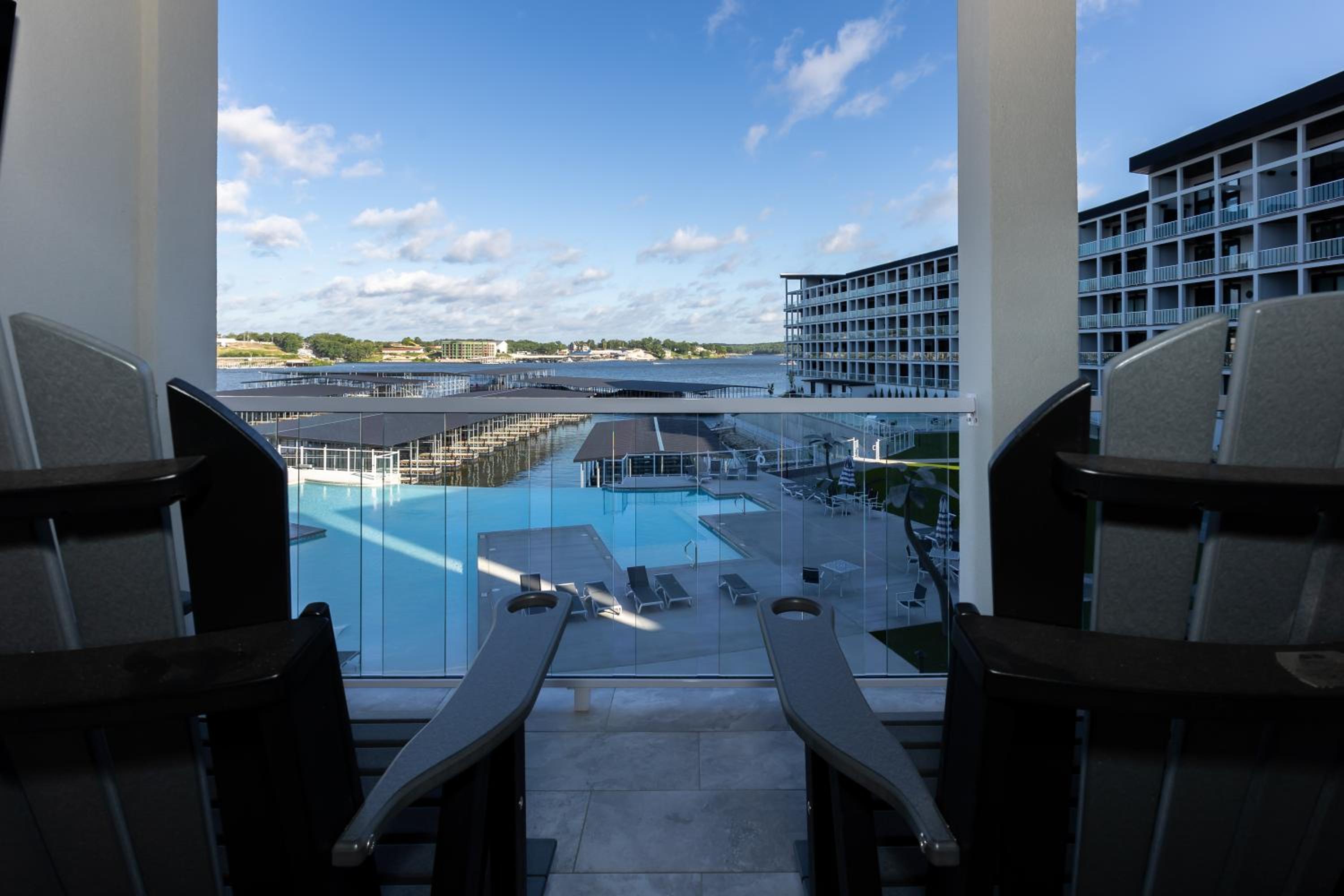 Topsider Condo w/ Stunning Lake Views, Shuffleboard & King Beds