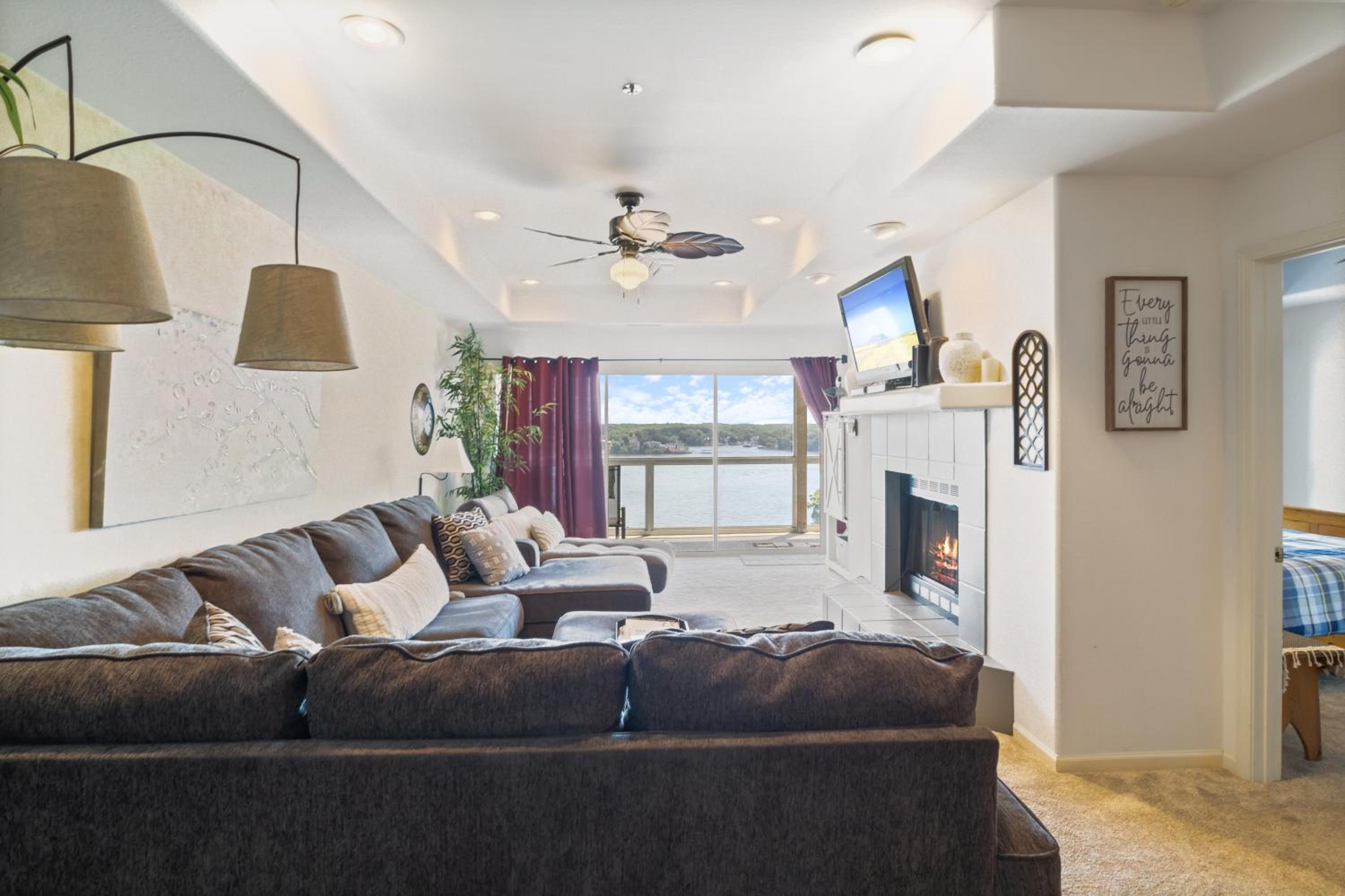 Prime Spot, Breathtaking Views, Nearby Attractions