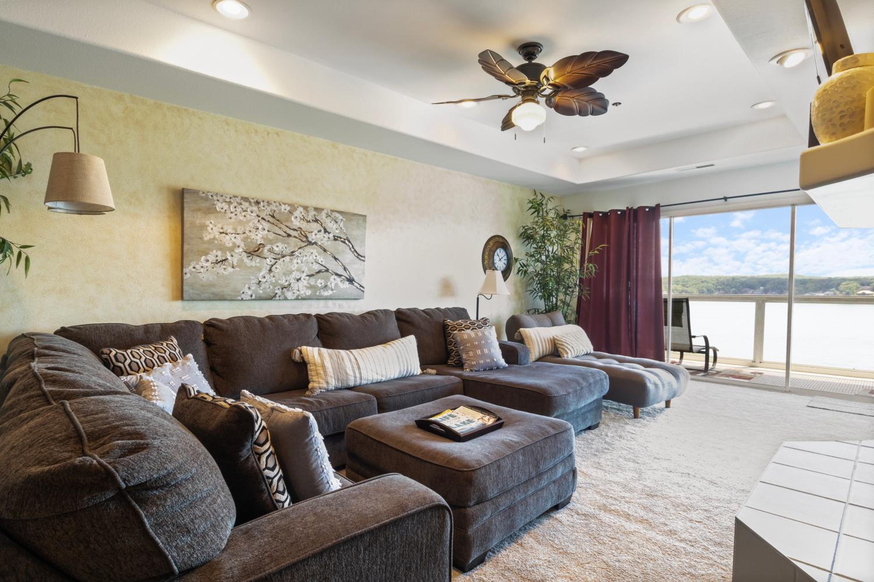 Prime Spot, Breathtaking Views, Nearby Attractions