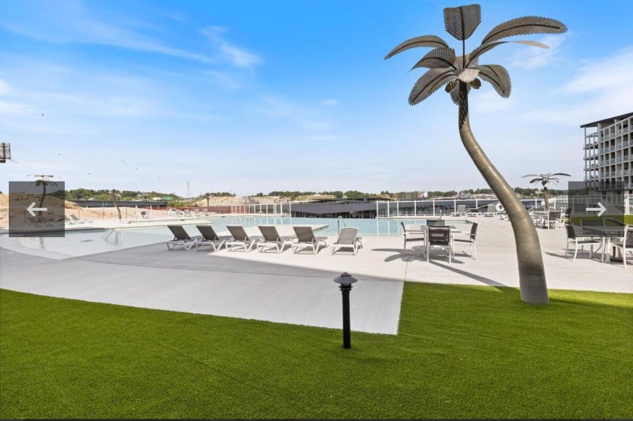Topsider Condo w/ Stunning Lake Views, Shuffleboard & King Beds