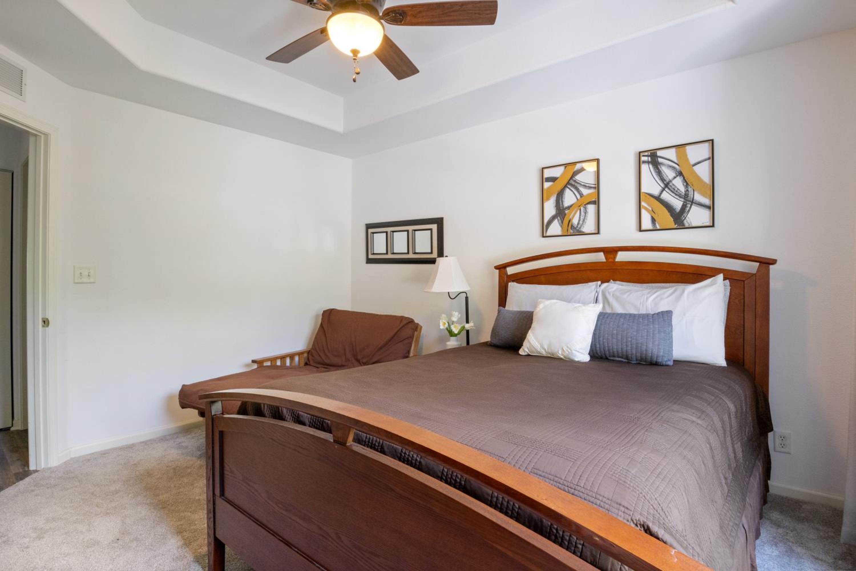 Prime Spot, Breathtaking Views, Nearby Attractions
