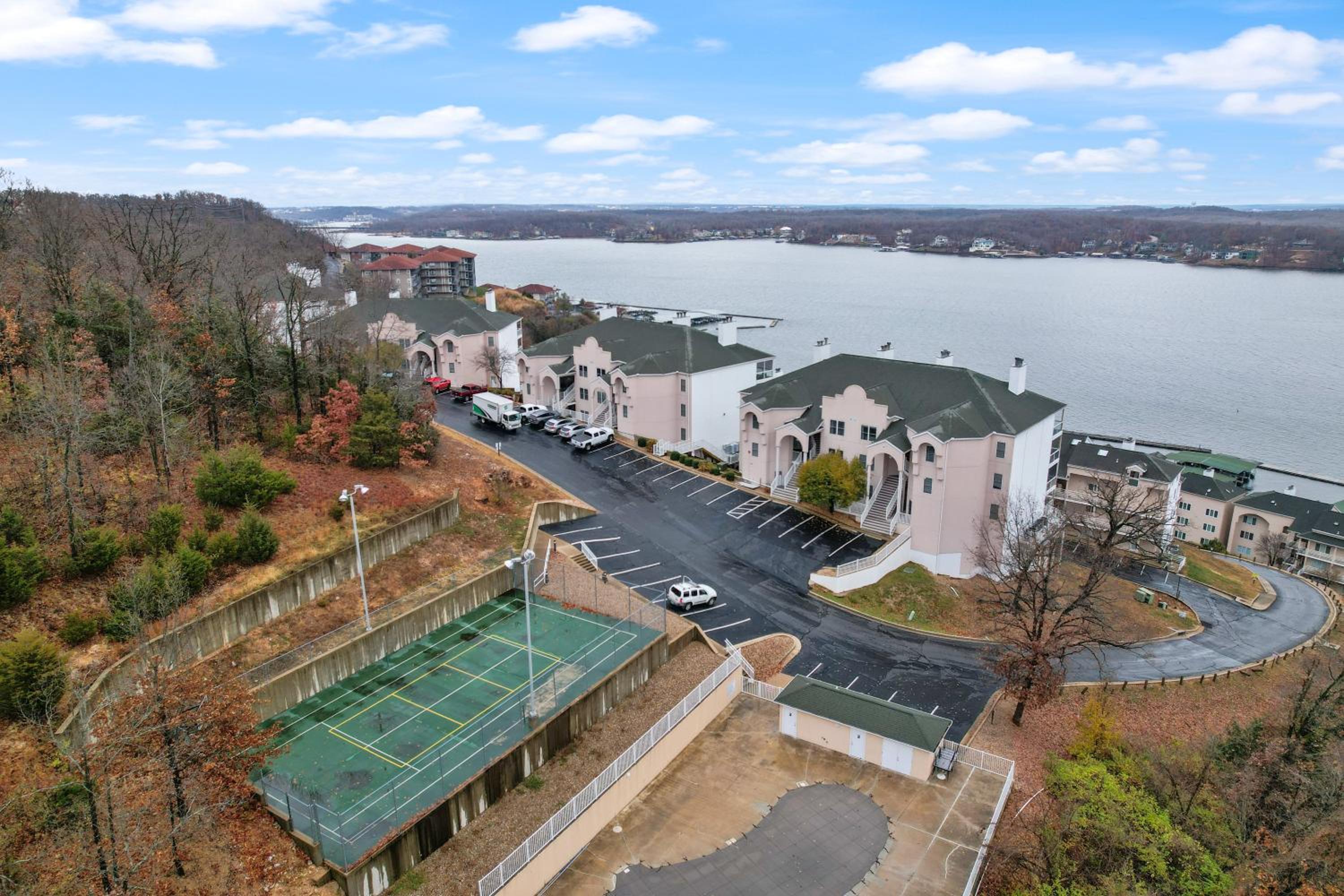 Prime Spot, Breathtaking Views, Nearby Attractions