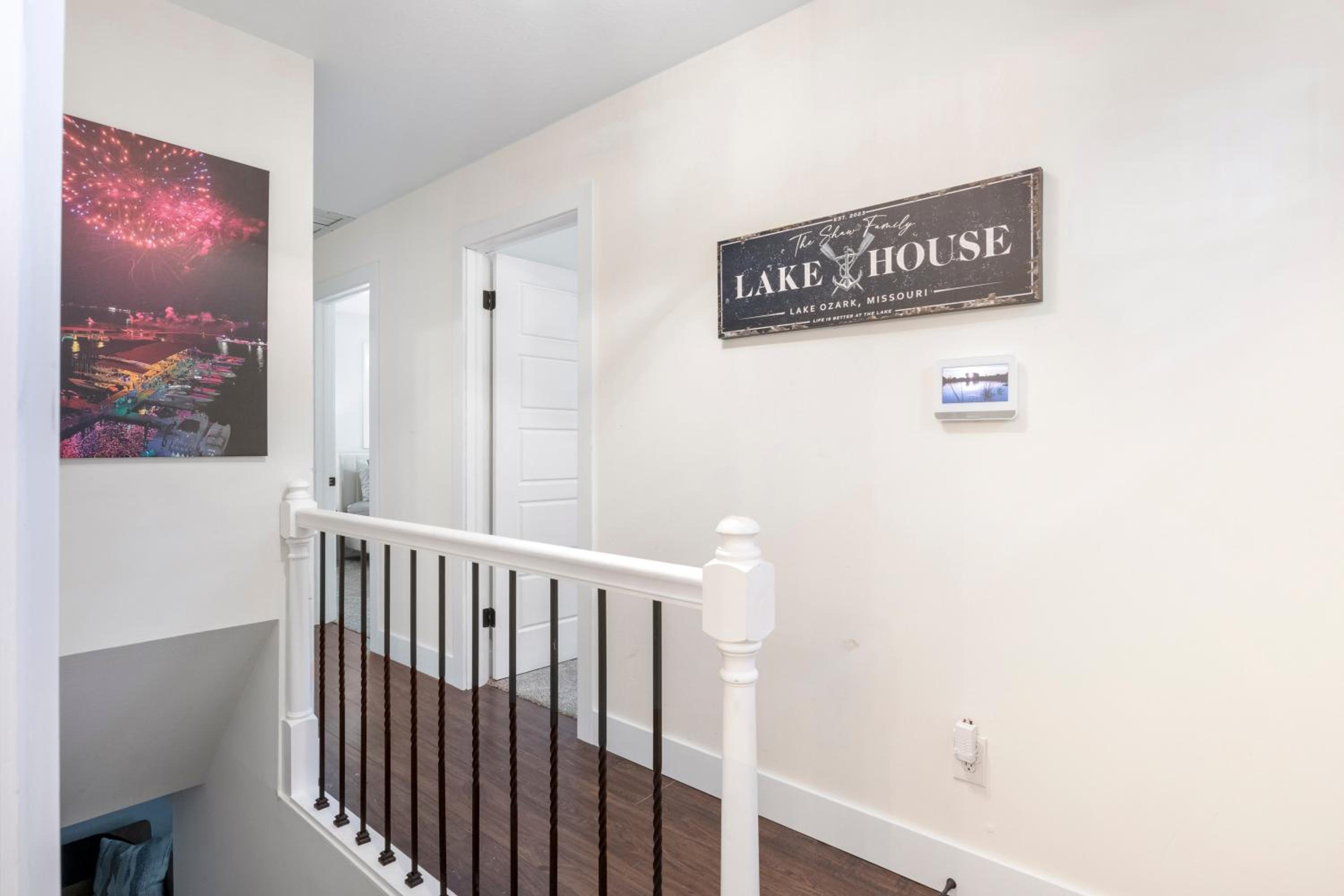 Minutes from the Strip - Nightlife and Dining!