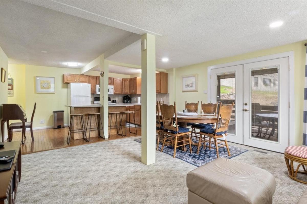 Lakefront Escape, Sunrise Views, Boat Slip & Community Dock Access