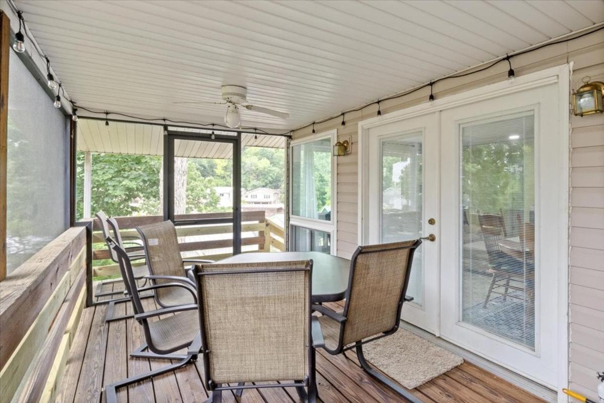 Lakefront Escape, Sunrise Views, Boat Slip & Community Dock Access