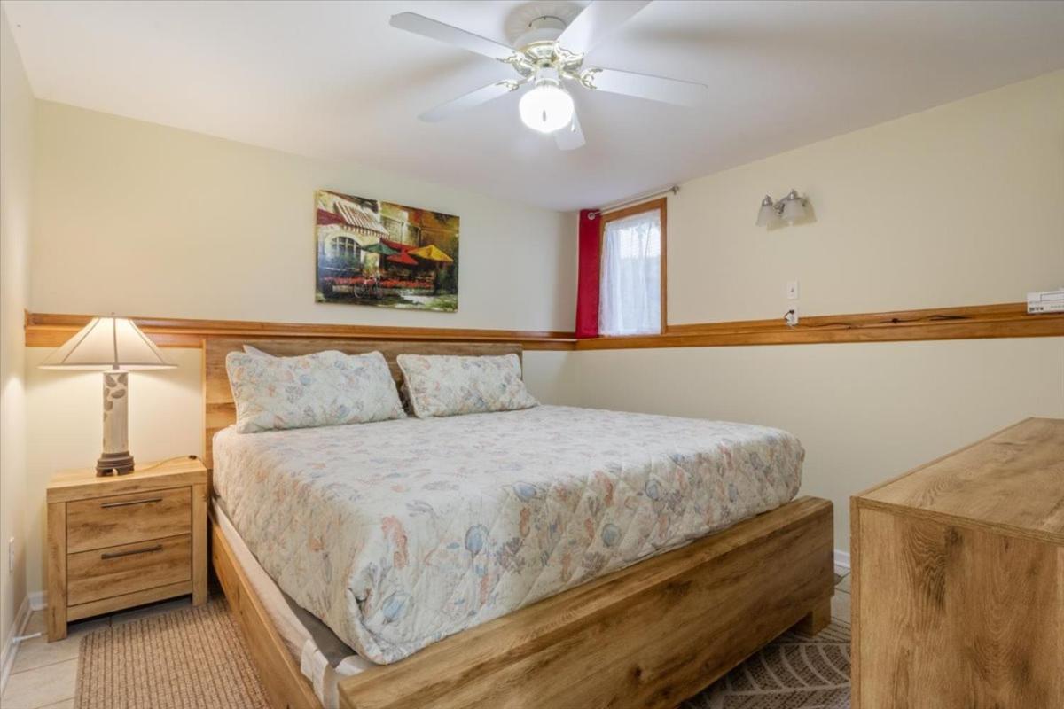 Lakefront Escape, Sunrise Views, Boat Slip & Community Dock Access