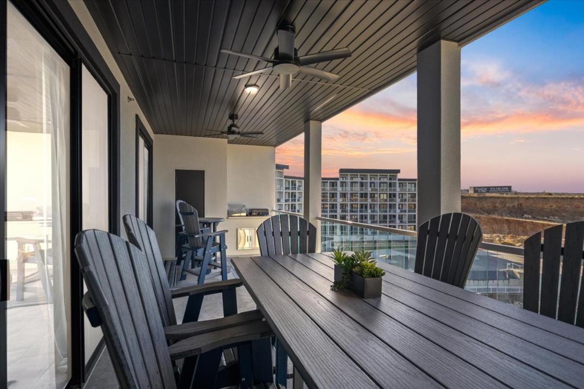 Newly Designed Topsider Condo w/ Beautiful Main Channel Views