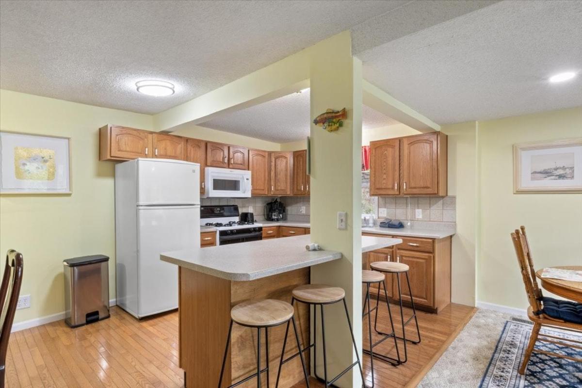 Lakefront Escape, Sunrise Views, Boat Slip & Community Dock Access