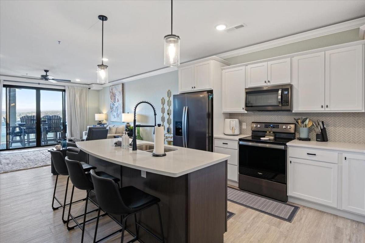 Newly Designed Topsider Condo w/ Beautiful Main Channel Views