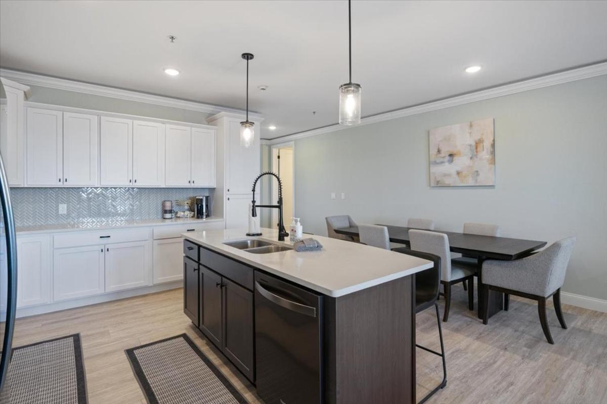 Newly Designed Topsider Condo w/ Beautiful Main Channel Views