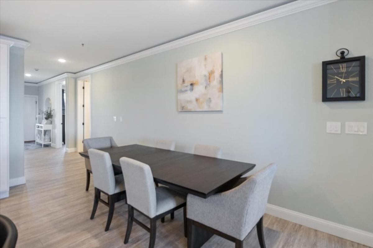 Newly Designed Topsider Condo w/ Beautiful Main Channel Views