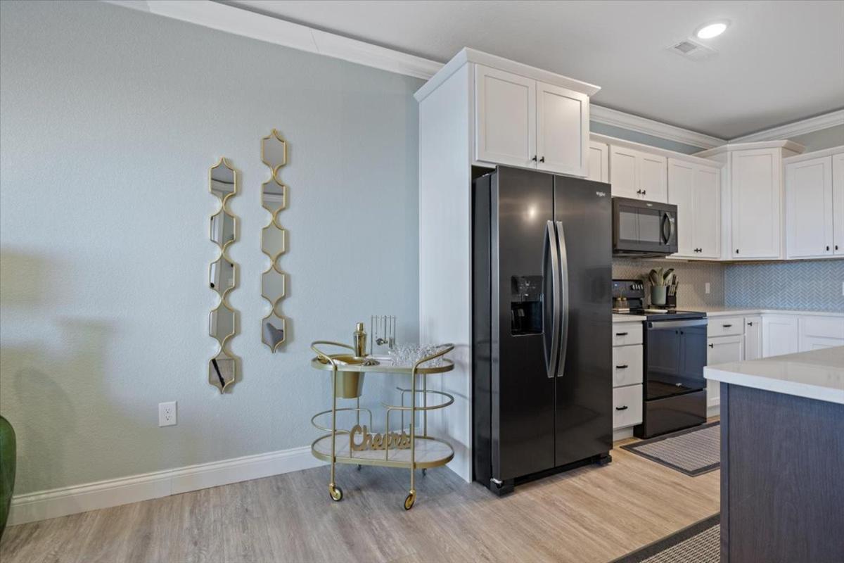 Newly Designed Topsider Condo w/ Beautiful Main Channel Views
