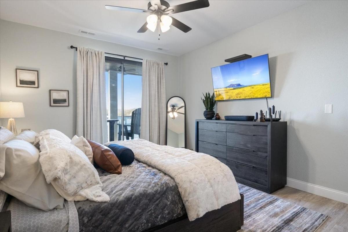 Newly Designed Topsider Condo w/ Beautiful Main Channel Views