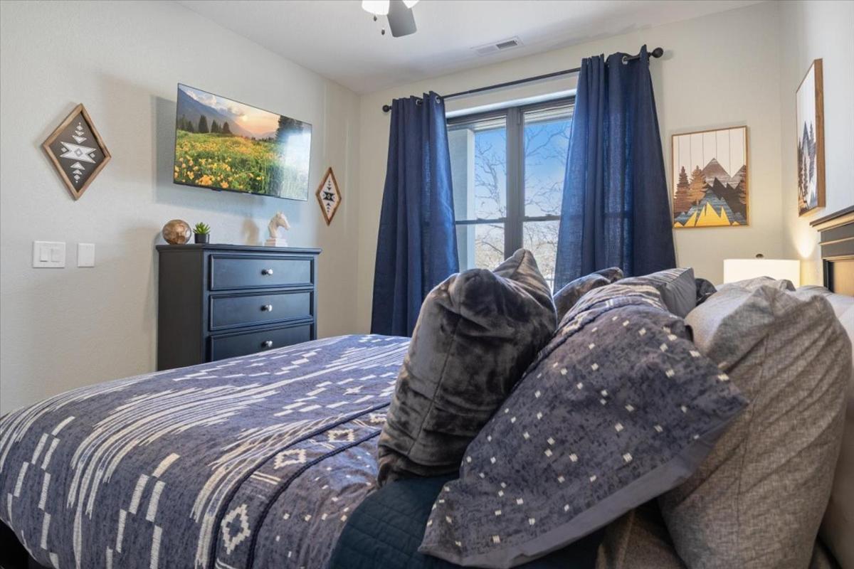 Newly Designed Topsider Condo w/ Beautiful Main Channel Views